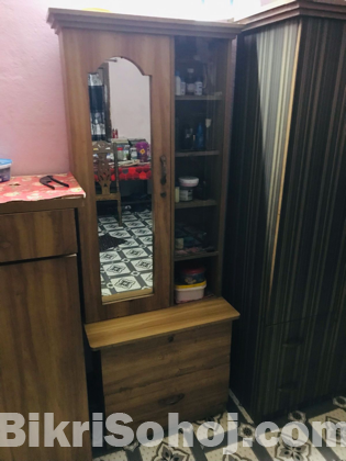 পারটেক্স এর ডেসিং টেবিল